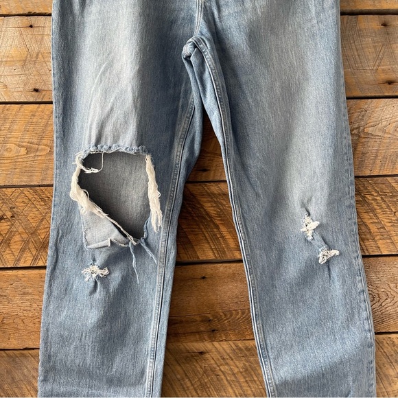 Abercrombie & Fitch The 90s Straight Ultra High Rise Women’s 31/12L Distressed - Picture 4 of 15